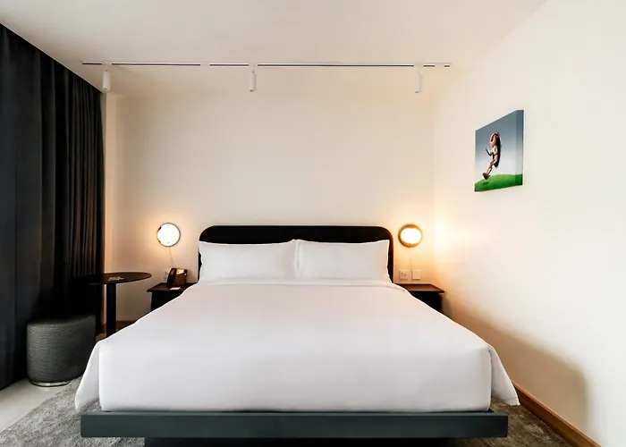 The Standardx, Phra Arthit 4* 방콕