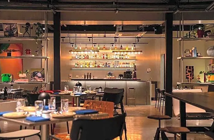 The Standardx, Phra Arthit