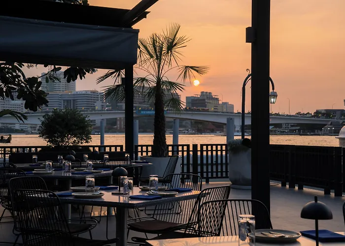 The Standardx, Phra Arthit Hotel Bangkok
